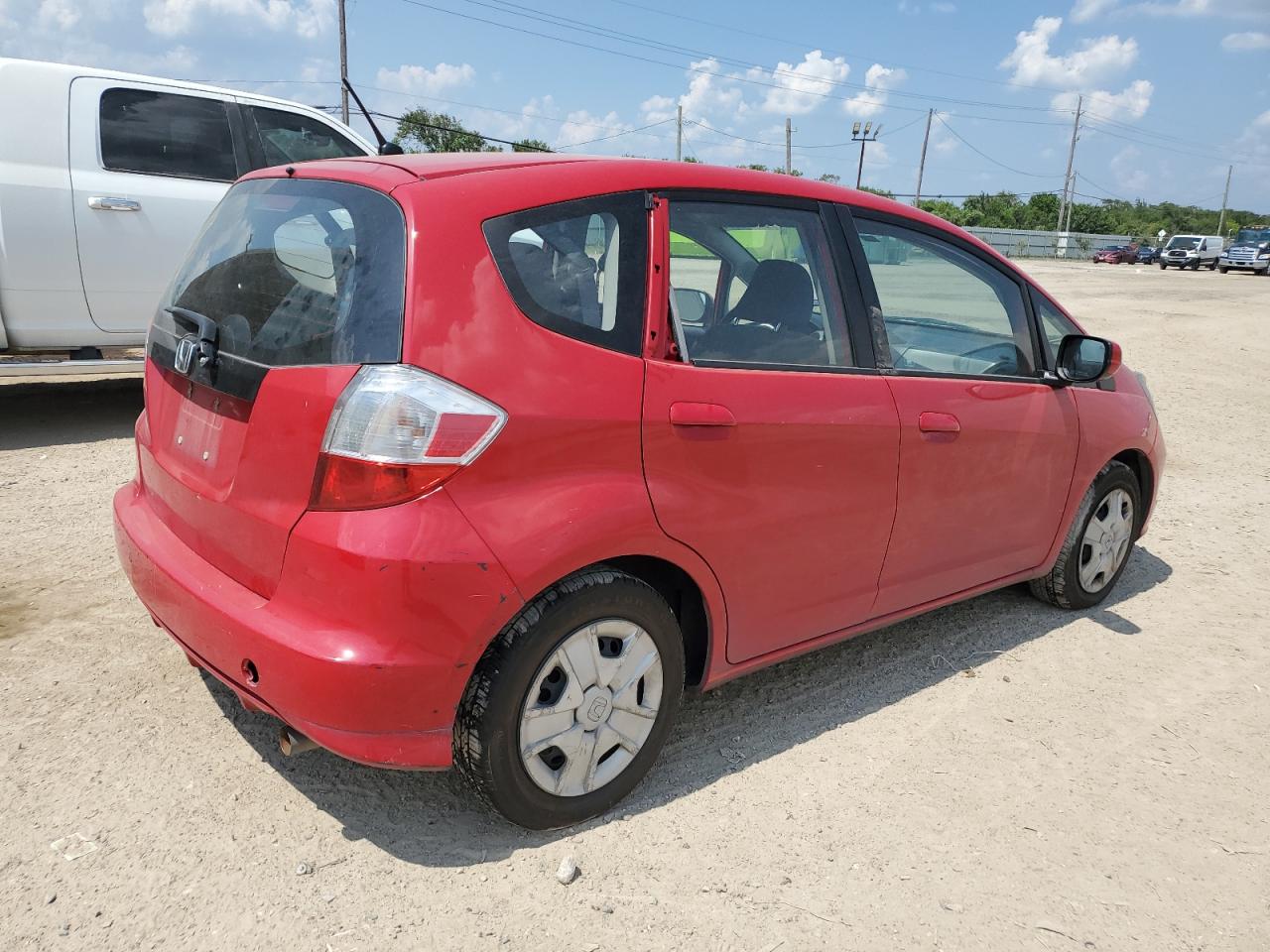 2013 Honda Fit VIN JHMGE8H32DC038992 Copart auction photo, mechanical / minor dent/scratches damage thumbnail 3