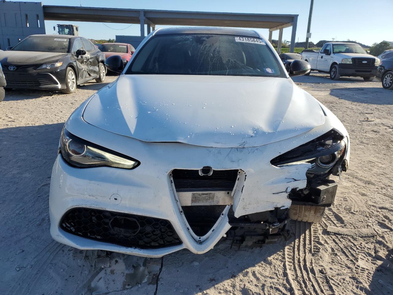 2018 Alfa Romeo Giulia VIN ZARFAECN1J7590686 Copart auction photo, front end damage thumbnail 5