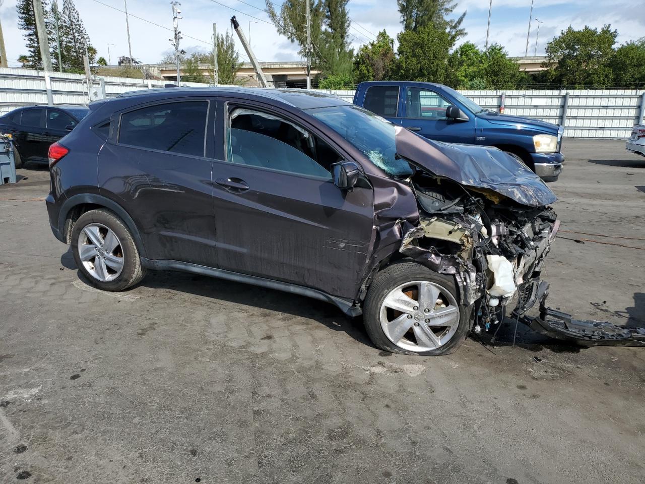 2019 Honda HR-V VIN 3CZRU5H55KM714838 Copart auction photo, front end damage thumbnail 4