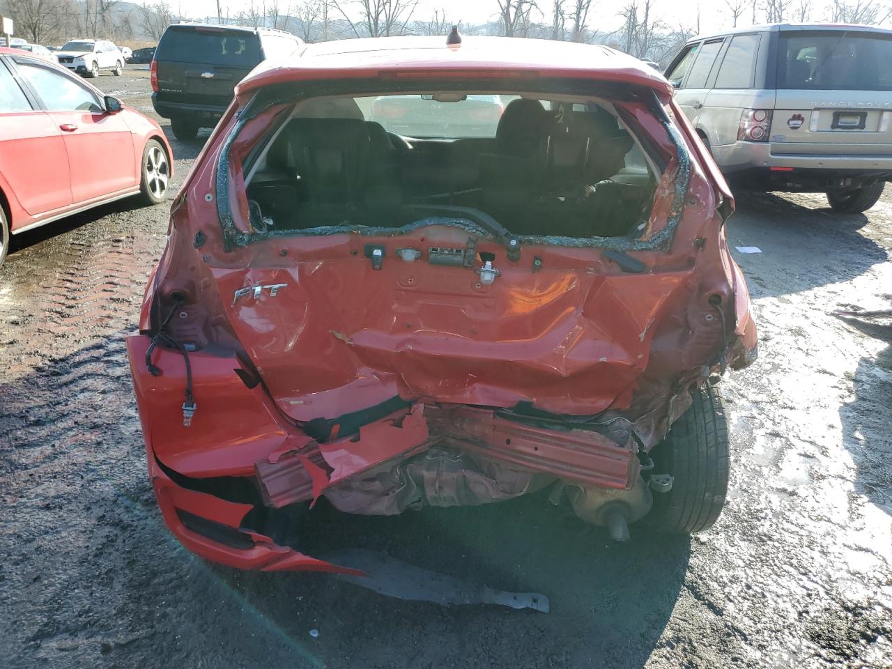 2019 Honda Fit VIN 3HGGK5H46KM739162 Copart auction photo, rear end / minor dent/scratches damage thumbnail 6