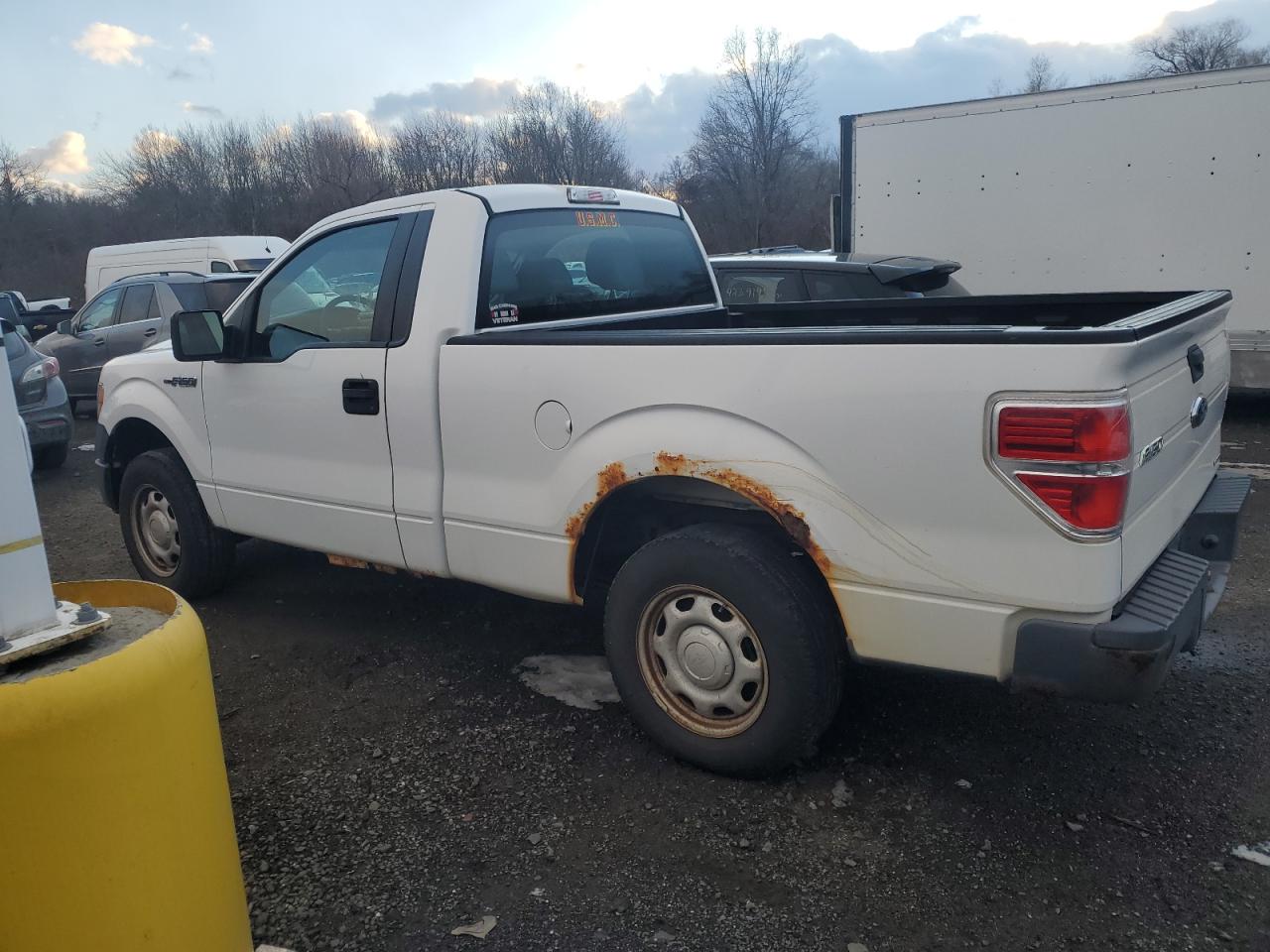 2013 Ford F-150 VIN 1FTMF1CM2DKD10438 Copart auction photo, minor dent/scratches / mechanical damage thumbnail 2