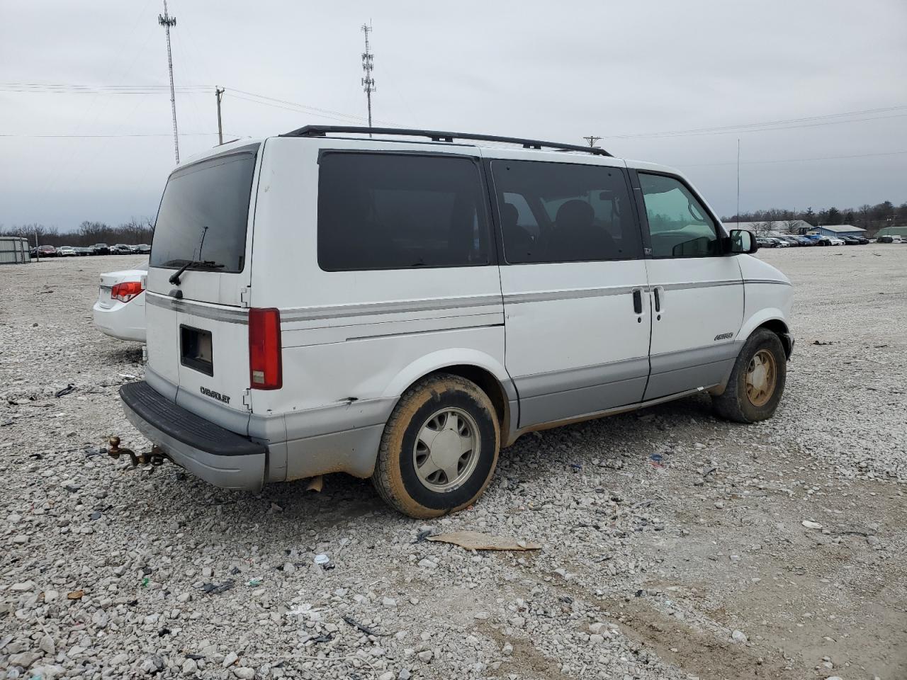 1997 Chevrolet Astro VIN 1GNDM19WXVB205587 Copart auction photo, front end damage thumbnail 3