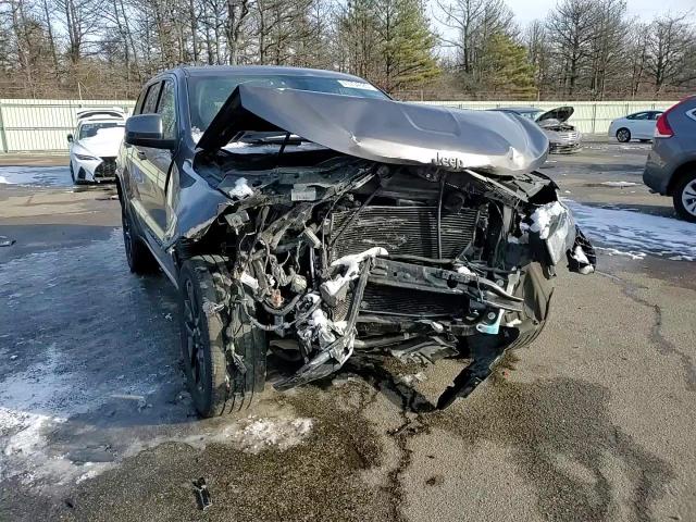 2020 Jeep Grand Cherokee VIN 1C4RJFAG6LC292789 Copart auction photo, front end / minor dent/scratches damage thumbnail 11