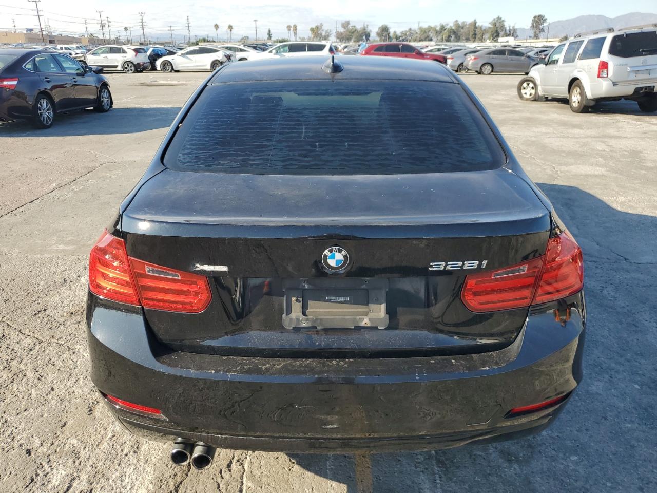 2014 BMW 3er VIN WBA3C1C57EK107878 Copart auction photo, front end damage thumbnail 6
