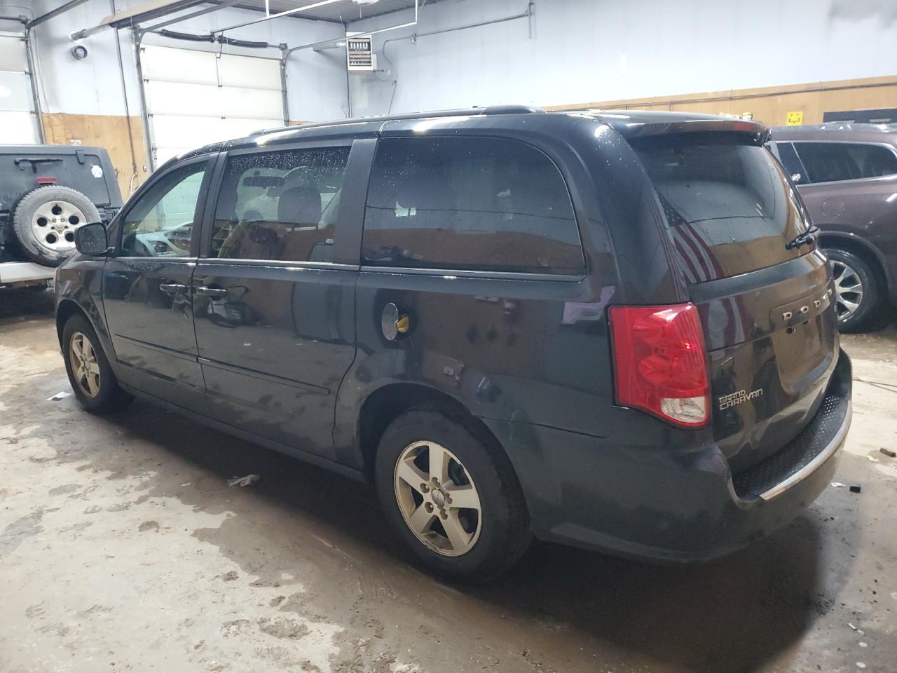 2013 Dodge Caravan VIN 2C4RDGCG3DR625906 Copart auction photo, minor dent/scratches damage thumbnail 2