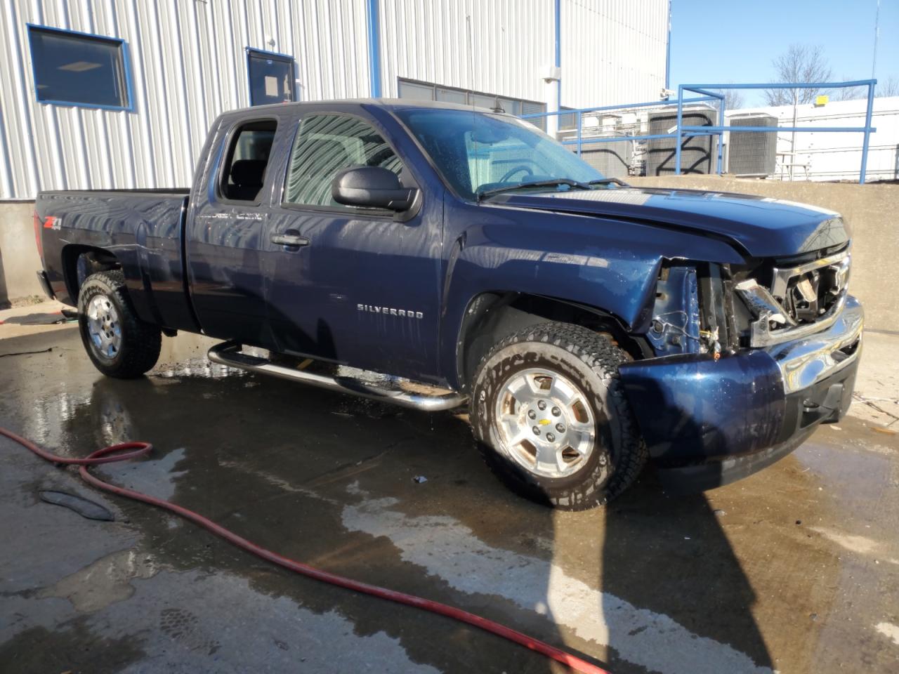 2010 Chevrolet Silverado VIN 1GCSKSE32AZ278431 Copart auction photo, front end damage thumbnail 4