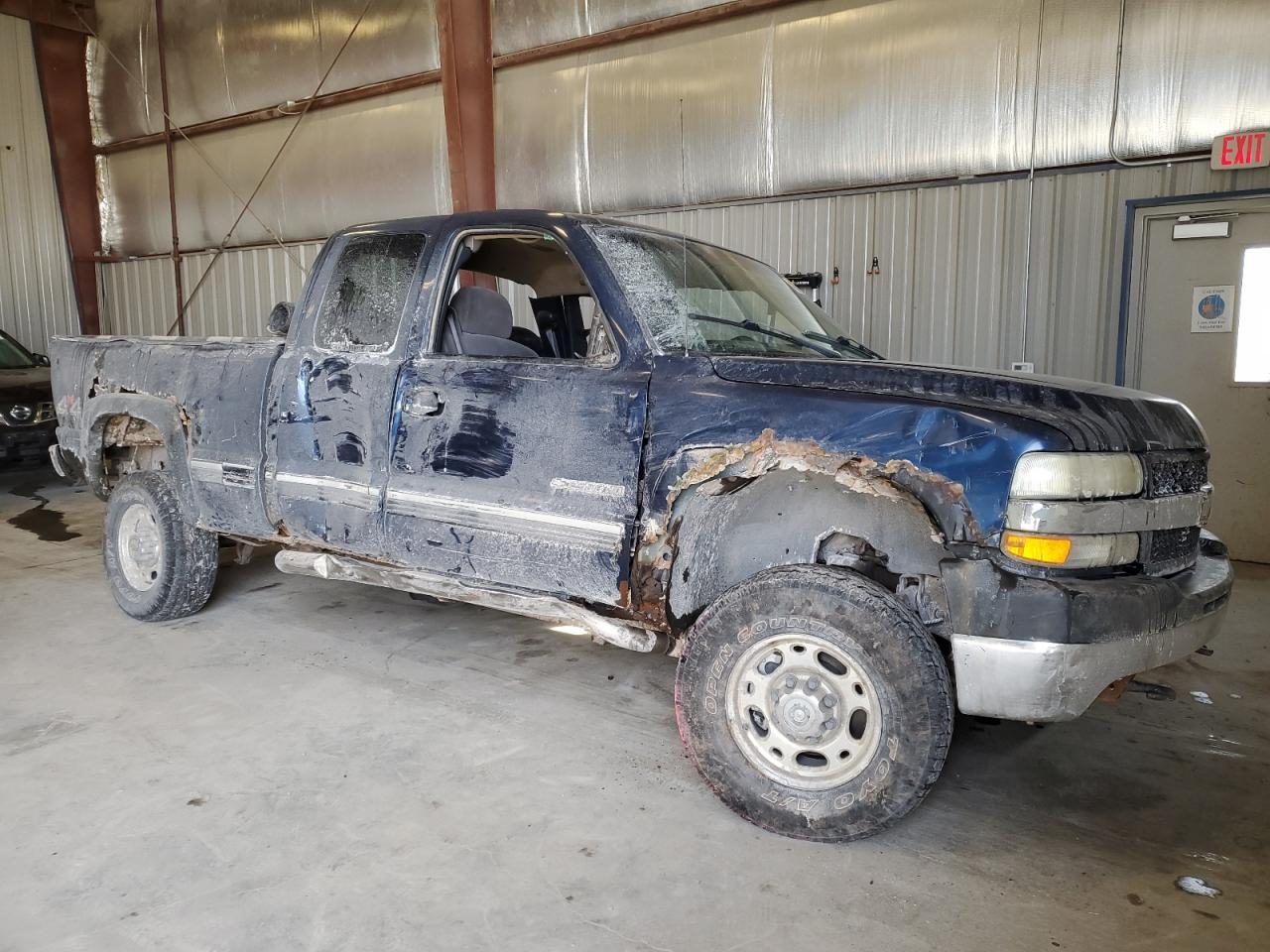 2002 Chevrolet Silverado VIN 1GCHK29U52E282057 Copart auction photo, rollover damage thumbnail 4