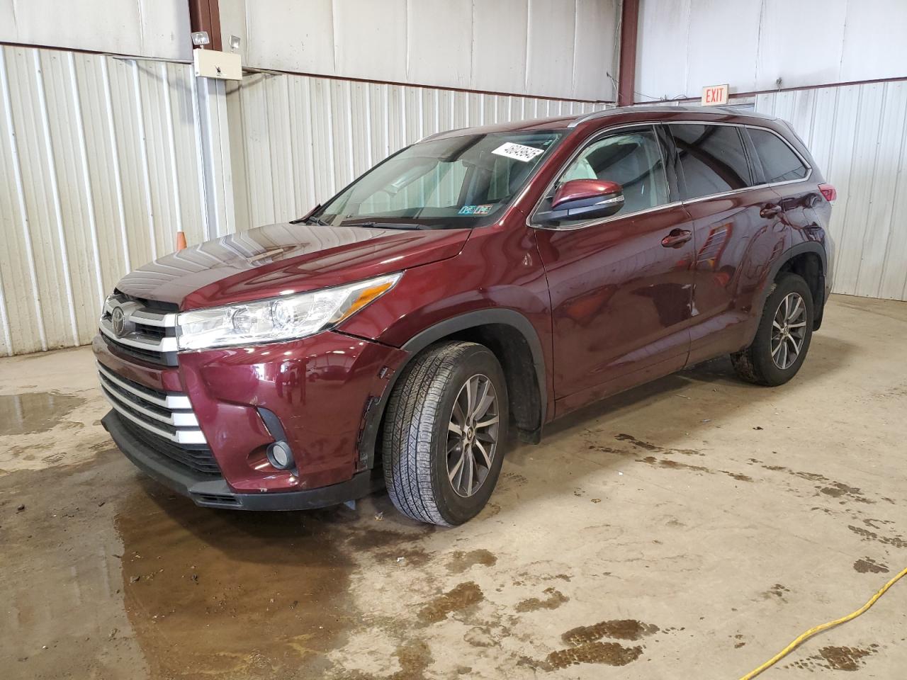 2018 Toyota Highlander VIN 5TDJZRFH7JS814849
