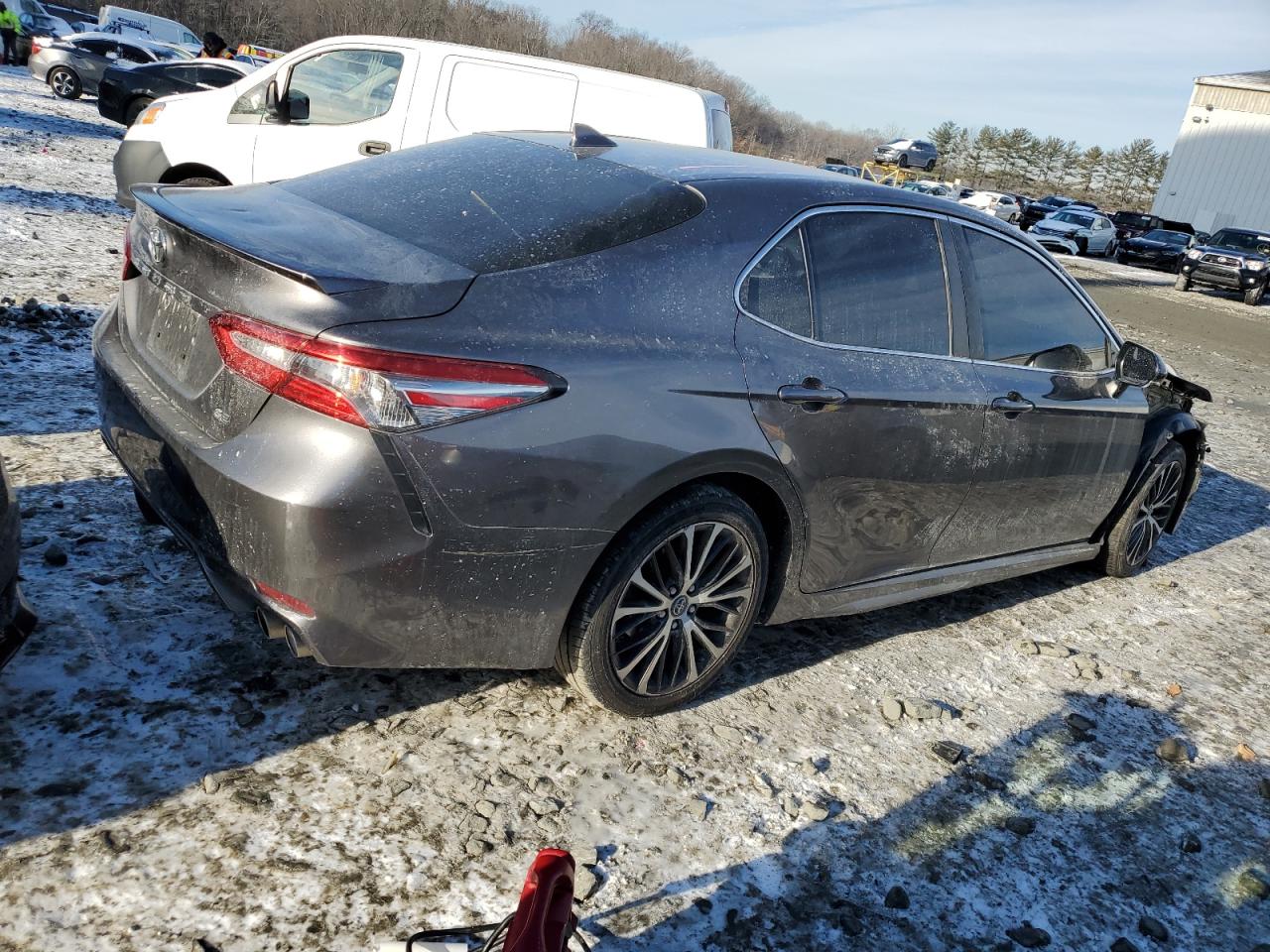 2019 Toyota Camry VIN 4T1B11HK2KU250851 Copart auction photo, front end / minor dent/scratches damage thumbnail 3