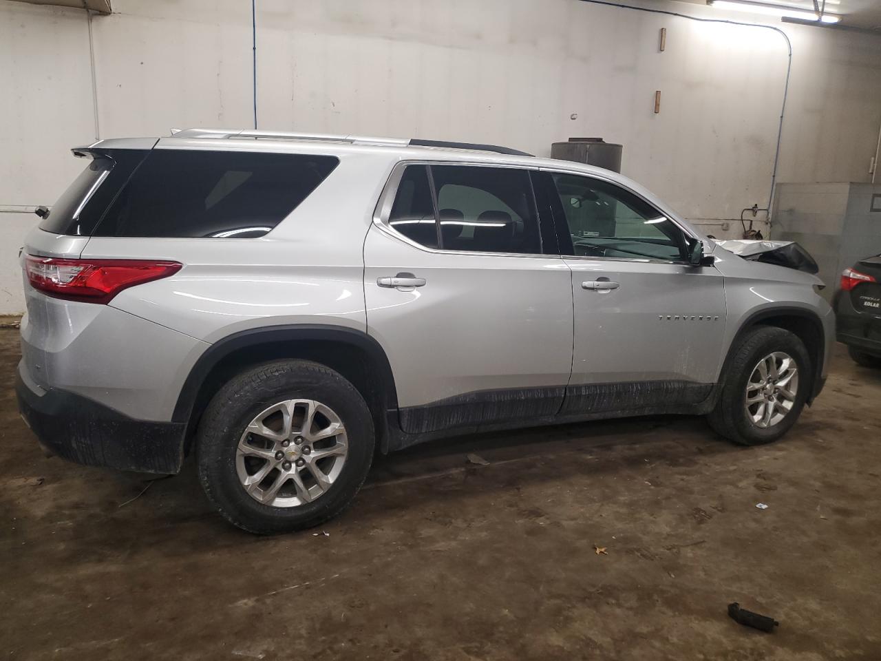 2018 Chevrolet Traverse VIN 1GNEVGKW1JJ160487 Copart auction photo, front end damage thumbnail 3