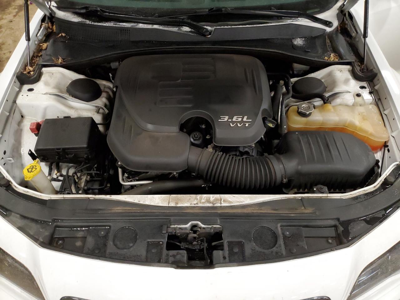2014 Chrysler 300 VIN 2C3CCABGXEH373171 Copart auction photo, undercarriage damage thumbnail 11