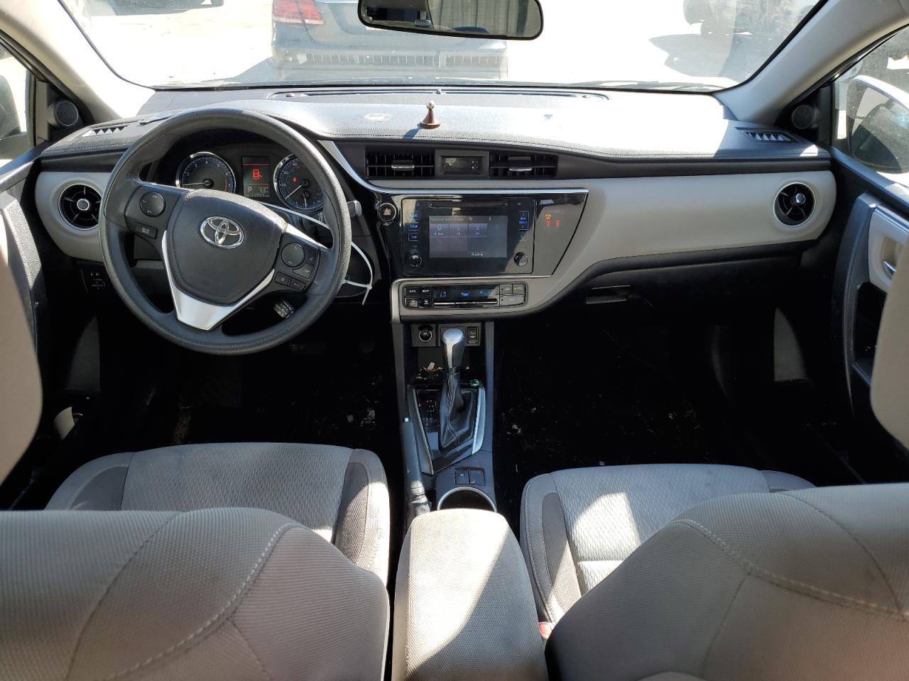 2018 Toyota Corolla VIN 5YFBURHE0JP798492 Copart auction photo, side damage thumbnail 8