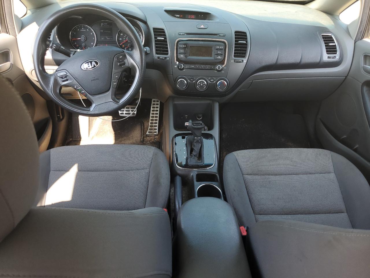 2017 KIA Forte VIN 3KPFK4A75HE088649 Copart auction photo, front end damage thumbnail 8