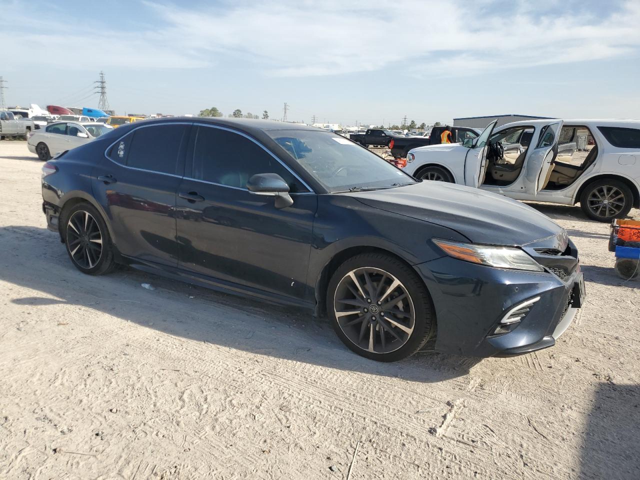 2018 Toyota Camry VIN 4T1B61HK3JU516412 Copart auction photo, rear end / front end damage thumbnail 4