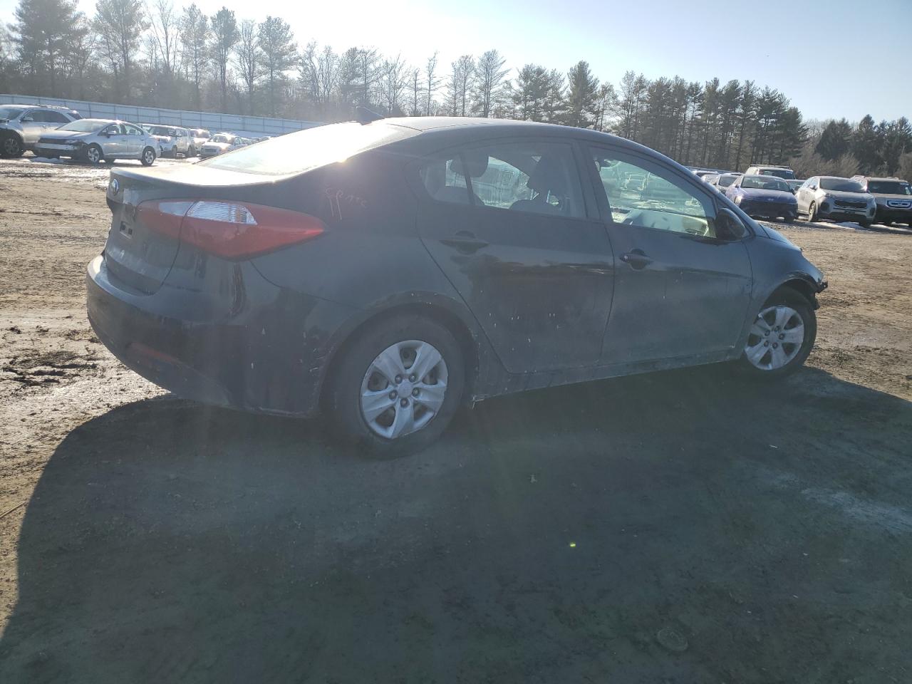 2015 KIA Forte VIN KNAFK4A64F5306352 Copart auction photo, front end / minor dent/scratches damage thumbnail 3