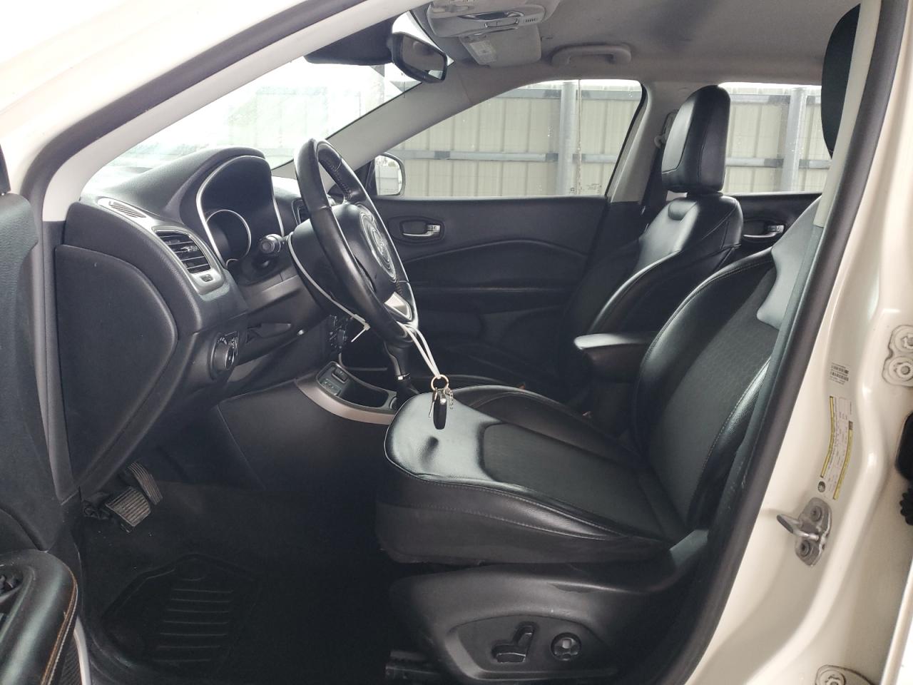 2017 Jeep Compass VIN 3C4NJCBB4HT624952 Copart auction photo, front end / minor dent/scratches damage thumbnail 7