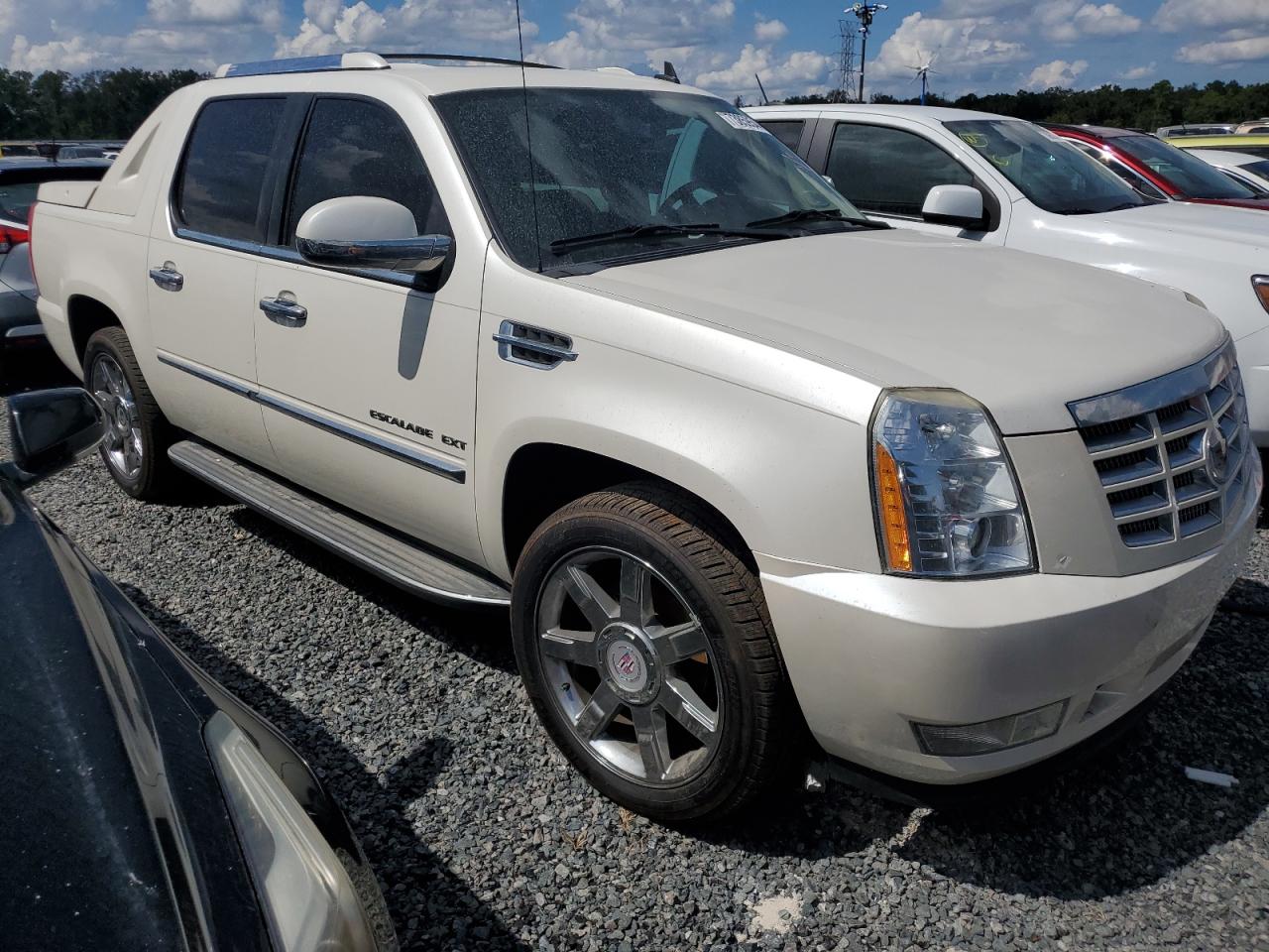 2010 Cadillac Escalade VIN 3GYVKMEF2AG181324 Copart auction photo, water/flood damage thumbnail 4