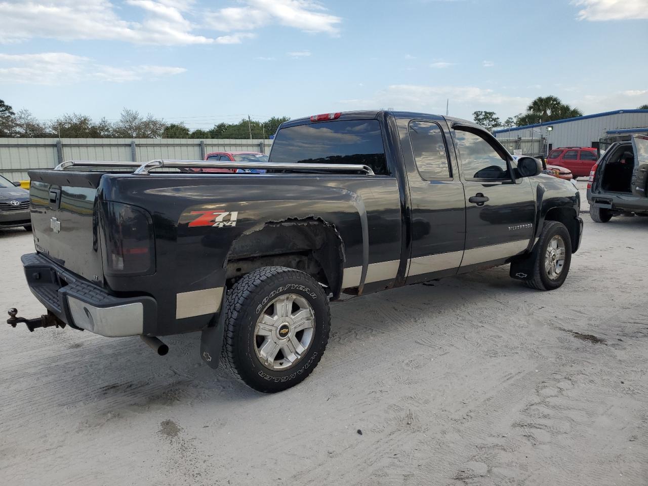 2009 Chevrolet Silverado VIN 1GCEK29089Z267992 Copart auction photo, mechanical / minor dent/scratches damage thumbnail 3