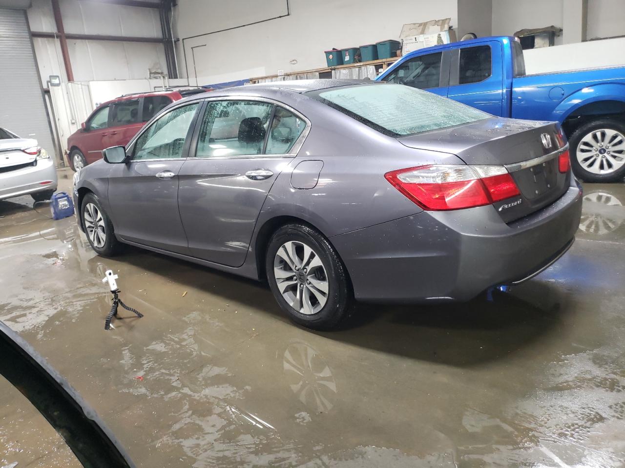 2014 Honda Accord VIN 1HGCR2F37EA273892 Copart auction photo, side / front end damage thumbnail 2