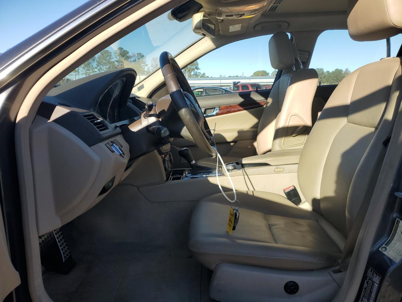 2011 Mercedes-Benz C-klasse VIN WDDGF5EB4BR156910 Copart auction photo, front end damage thumbnail 7