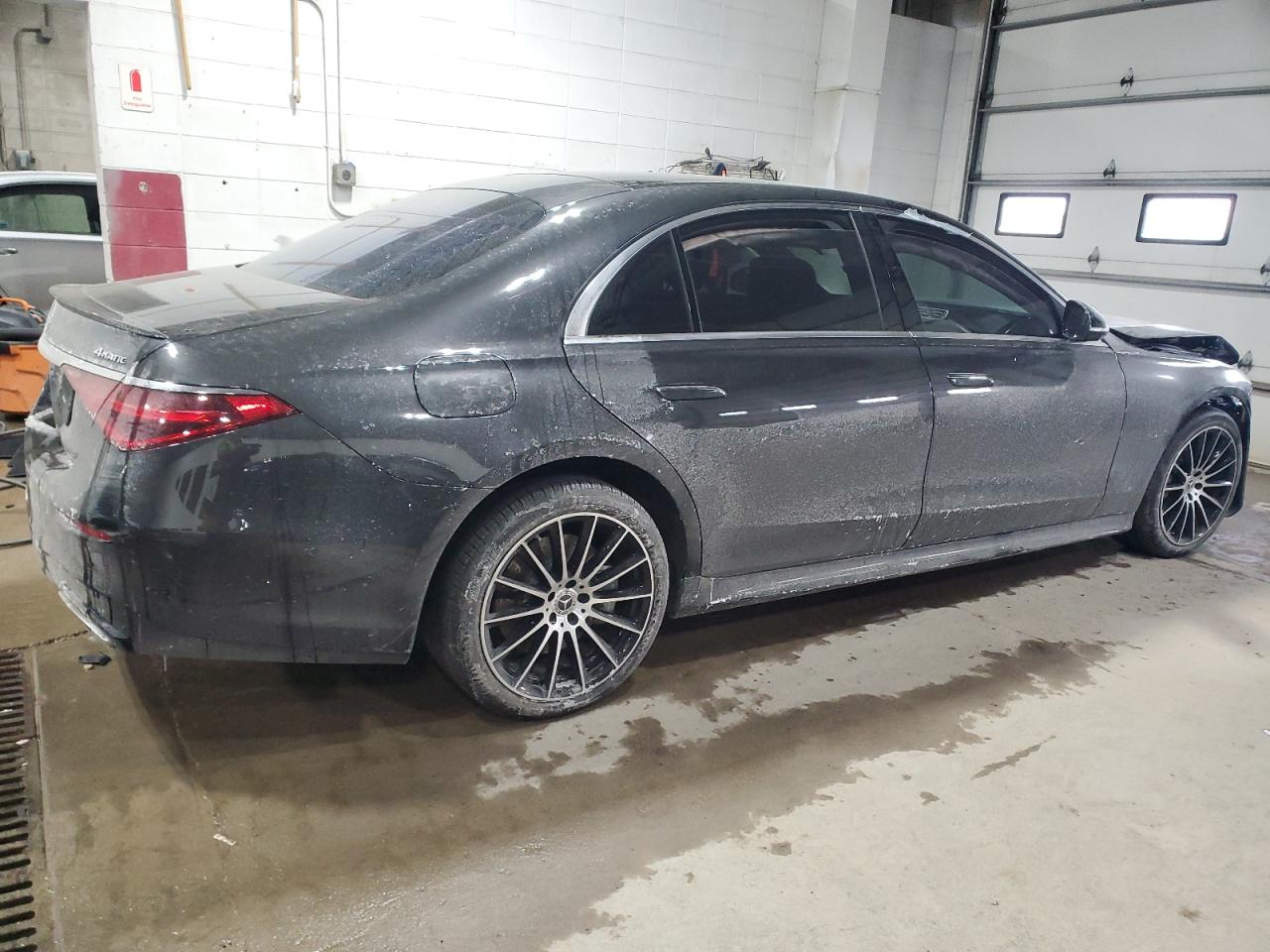 2021 Mercedes-Benz S-klasse VIN W1K6G7GB1MA048439 Copart auction photo, front end damage thumbnail 3