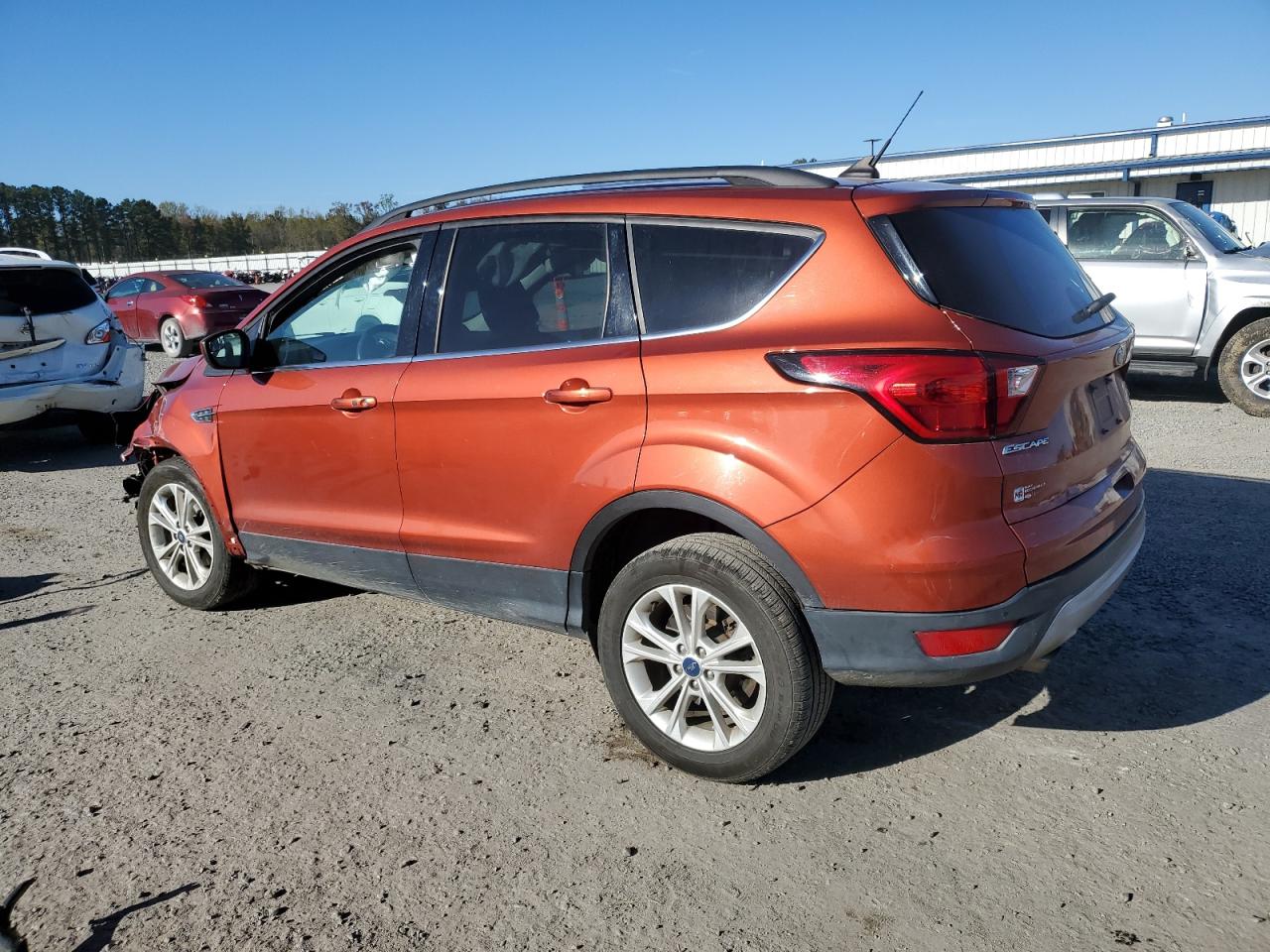 2019 Ford Escape VIN 1FMCU0HD3KUB94314 Copart auction photo, front end / side damage thumbnail 2