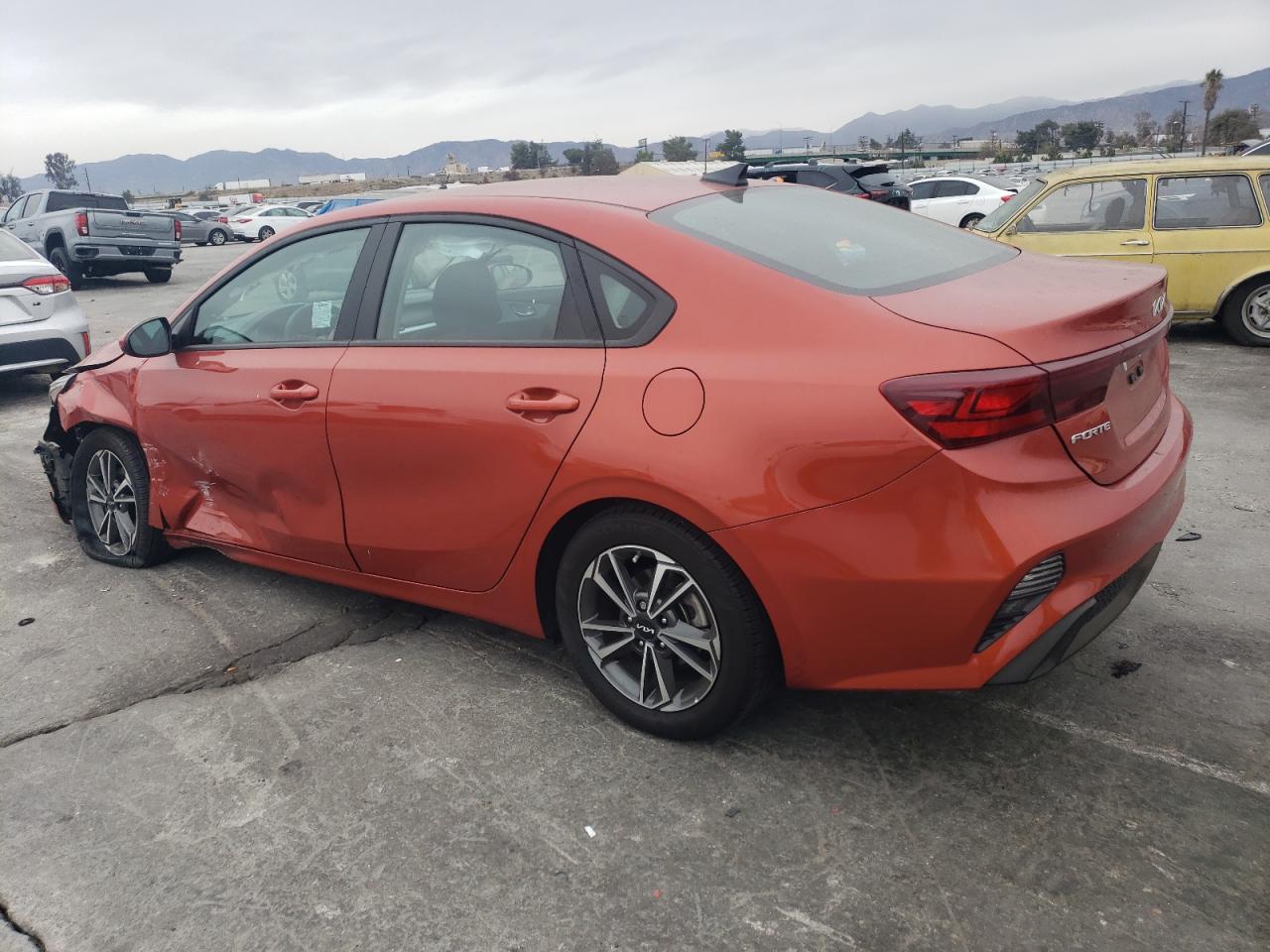 2023 KIA Forte VIN 3KPF24AD3PE627337 Copart auction photo, front end / side damage thumbnail 2