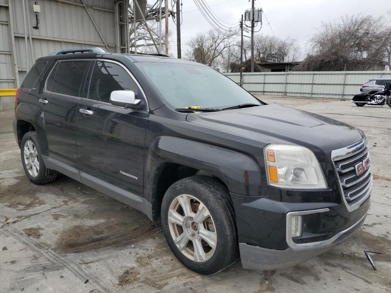2017 GMC Terrain VIN 2GKALPEK1H6163987 Copart auction photo, vandalism / minor dent/scratches damage thumbnail 4