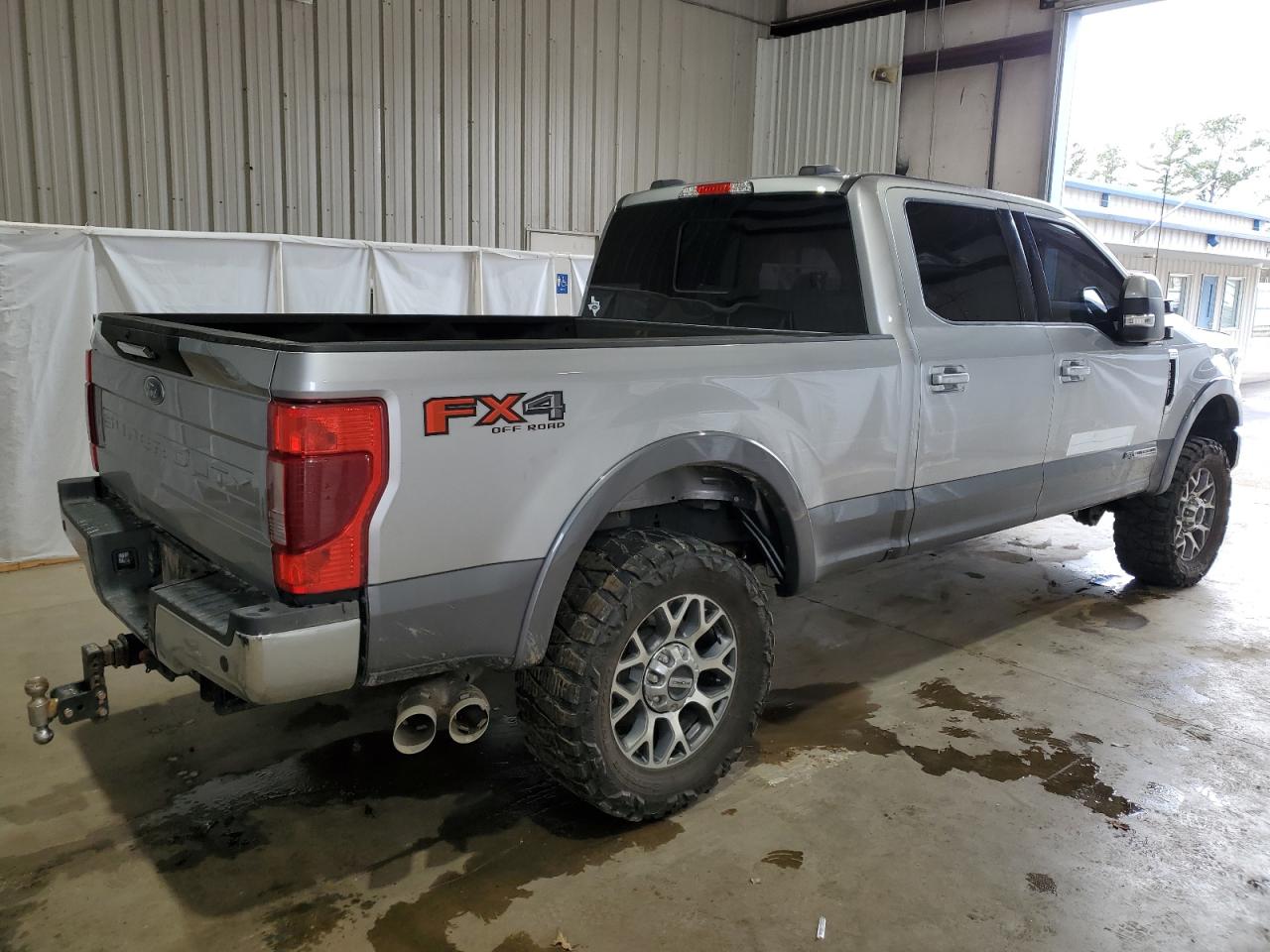 2022 Ford F250 VIN 1FT7W2BT0NEE56879 Copart auction photo, water/flood / minor dent/scratches damage thumbnail 3