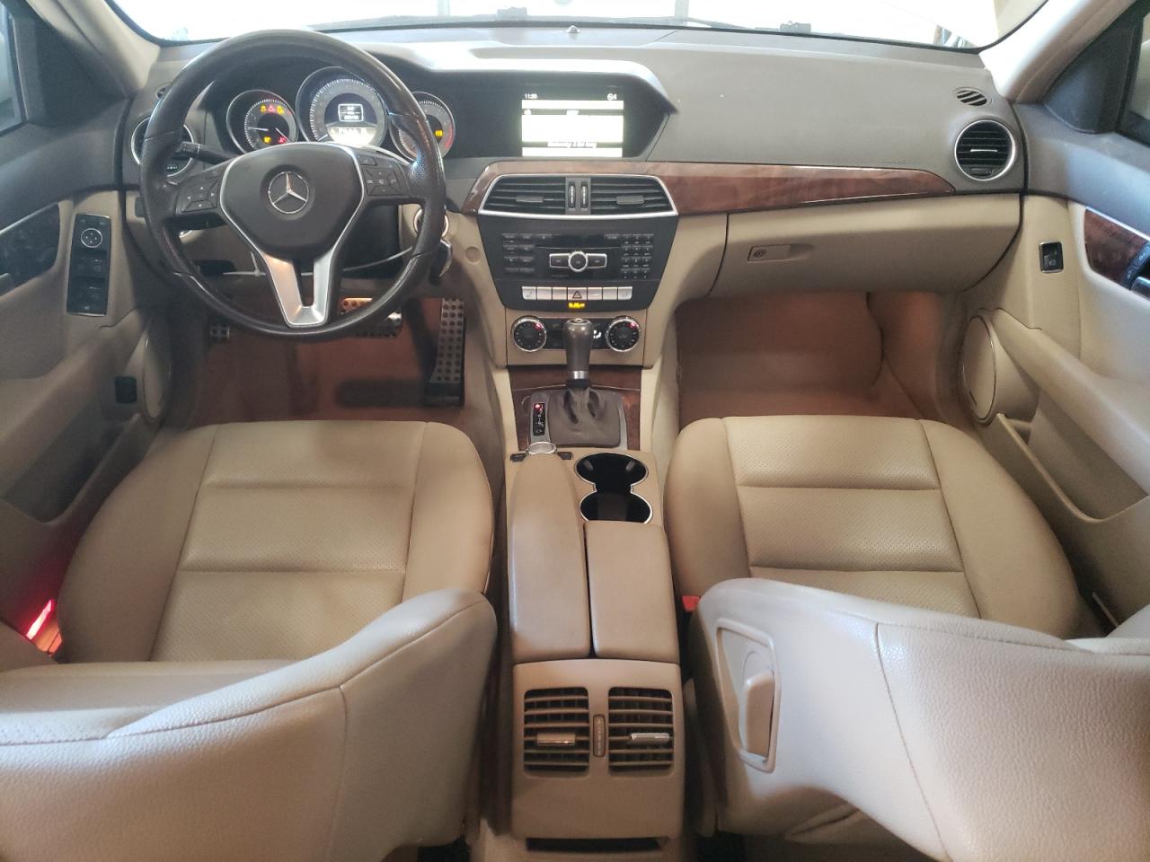 2012 Mercedes-Benz C-klasse VIN WDDGF8BBXCR198506 Copart auction photo, rear end damage thumbnail 8