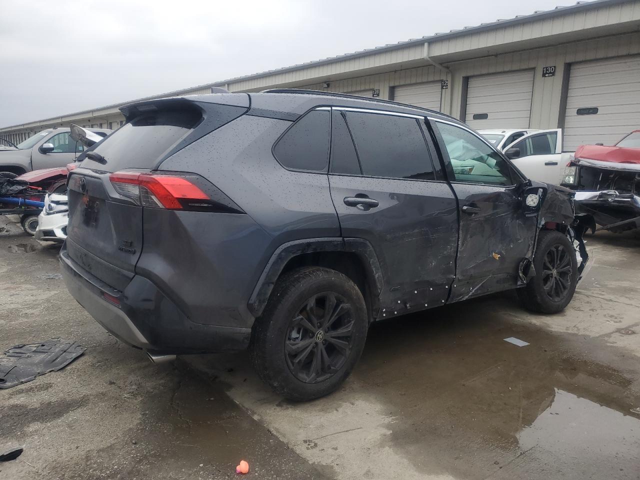 2022 Toyota RAV 4 VIN 2T3T6RFV8NW031714 Copart auction photo, front end / side damage thumbnail 3