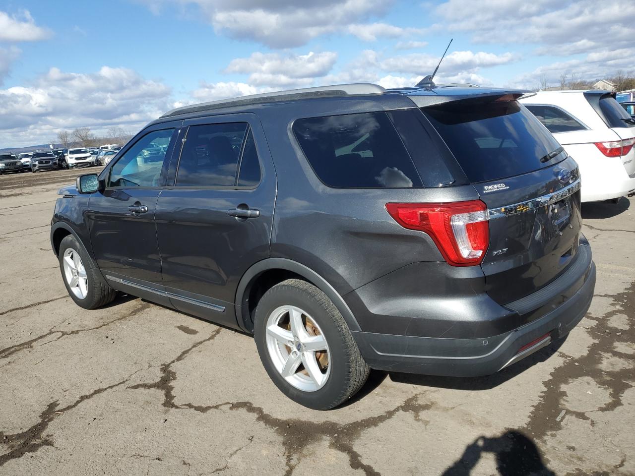 2019 Ford Explorer VIN 1FM5K7D87KGA44110 Copart auction photo, front end / side damage thumbnail 2