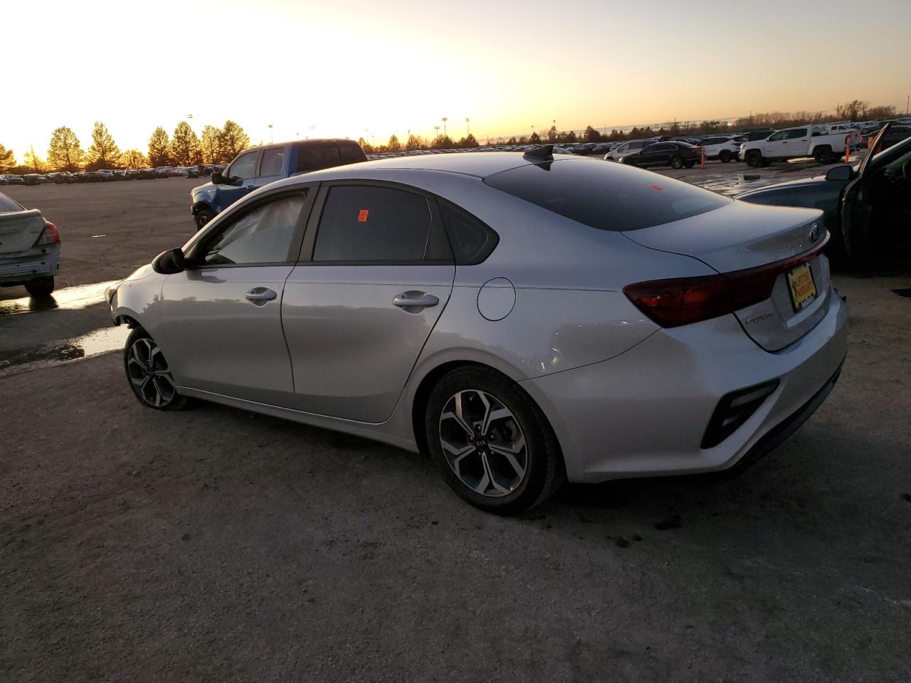 2020 KIA Forte VIN 3KPF24AD1LE233524 Copart auction photo, front end / side damage thumbnail 2
