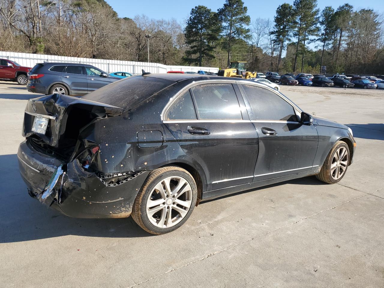 2013 Mercedes-Benz C-klasse VIN WDDGF4HB5DG128389 Copart auction photo, rear end damage thumbnail 3