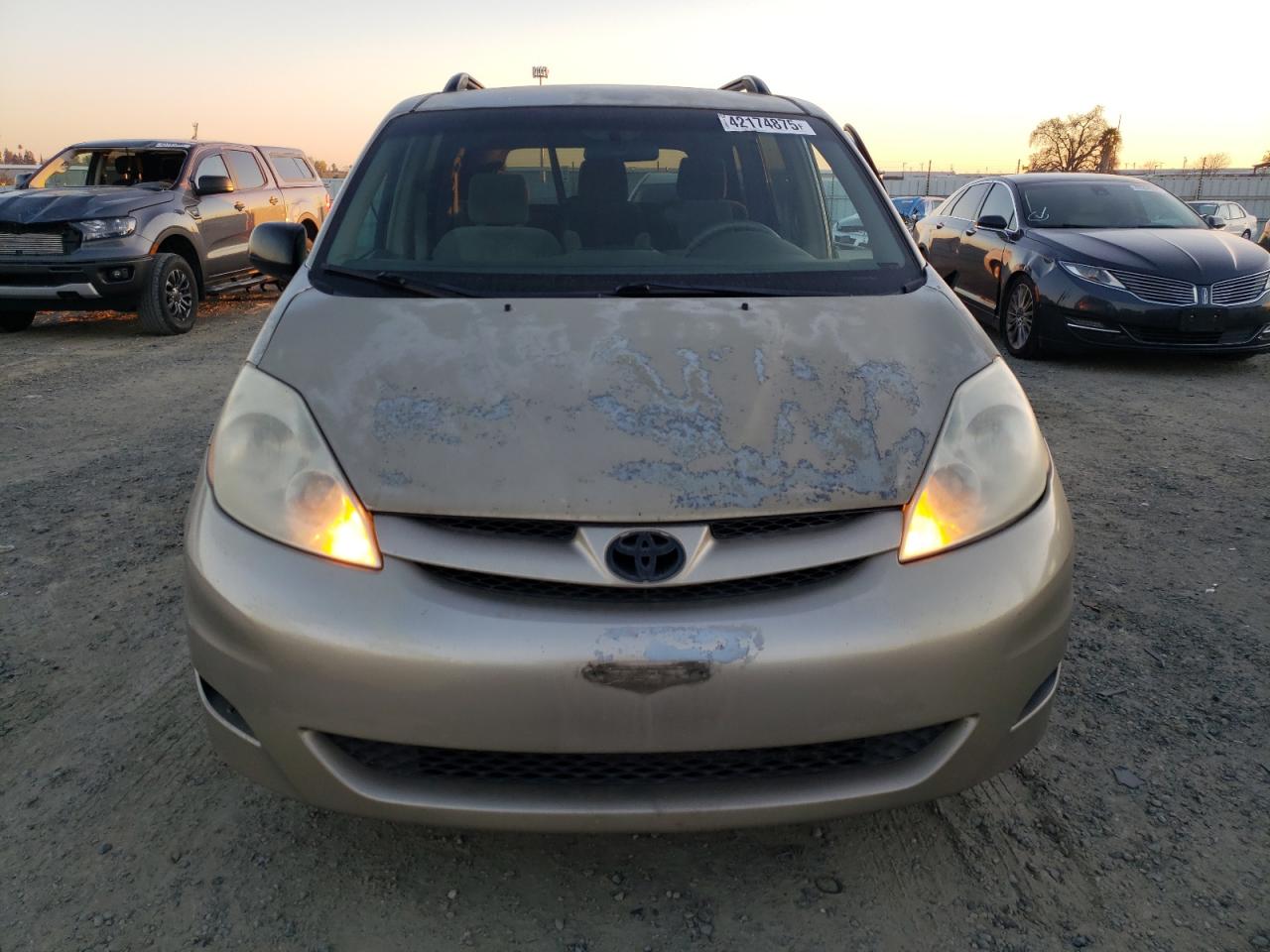 2007 Toyota Sienna VIN 5TDZK23C27S012709 Copart auction photo, side damage thumbnail 5