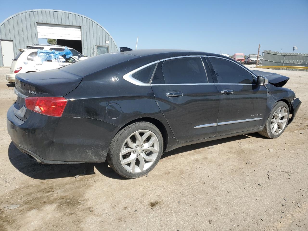 2017 Chevrolet Impala VIN 1G1145S38HU135897 Copart auction photo, front end / side damage thumbnail 3