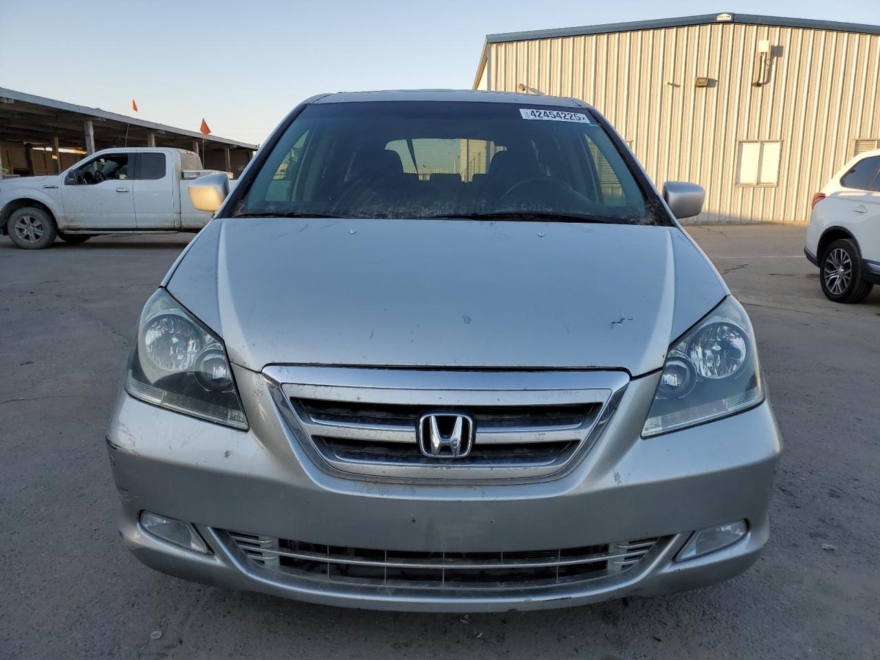 2005 Honda Odyssey VIN 5FNRL38805B055745 Copart auction photo, damage history / front end damage thumbnail 5