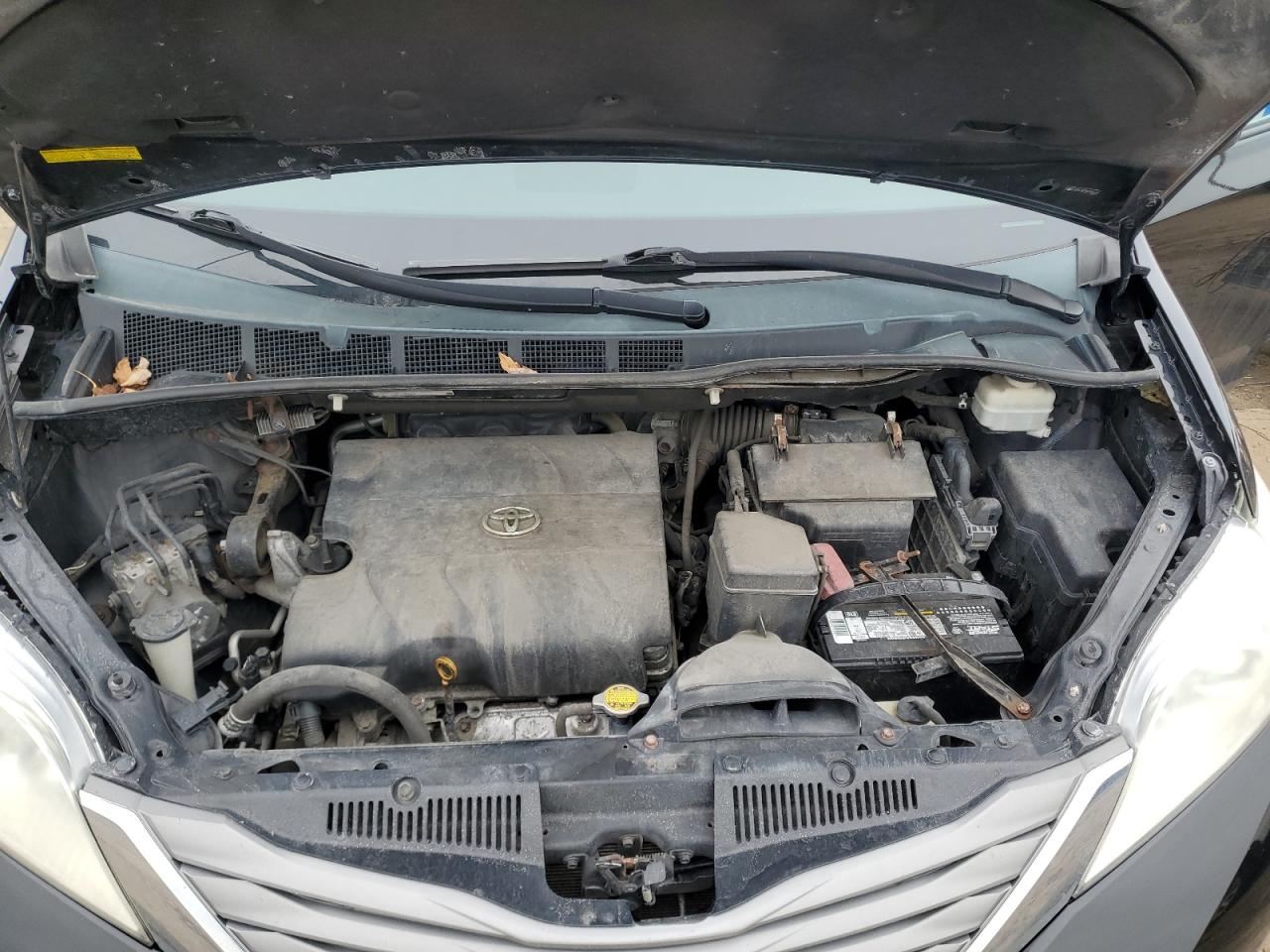 2011 Toyota Sienna VIN 5TDYK3DC2BS166412 Copart auction photo, side / rear end damage thumbnail 12