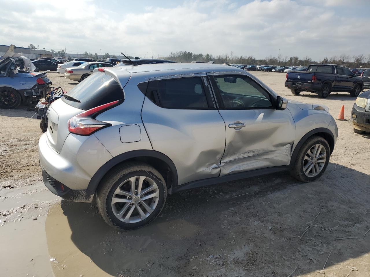 2017 Nissan Juke VIN JN8AF5MR8HT704860 Copart auction photo, side damage thumbnail 4