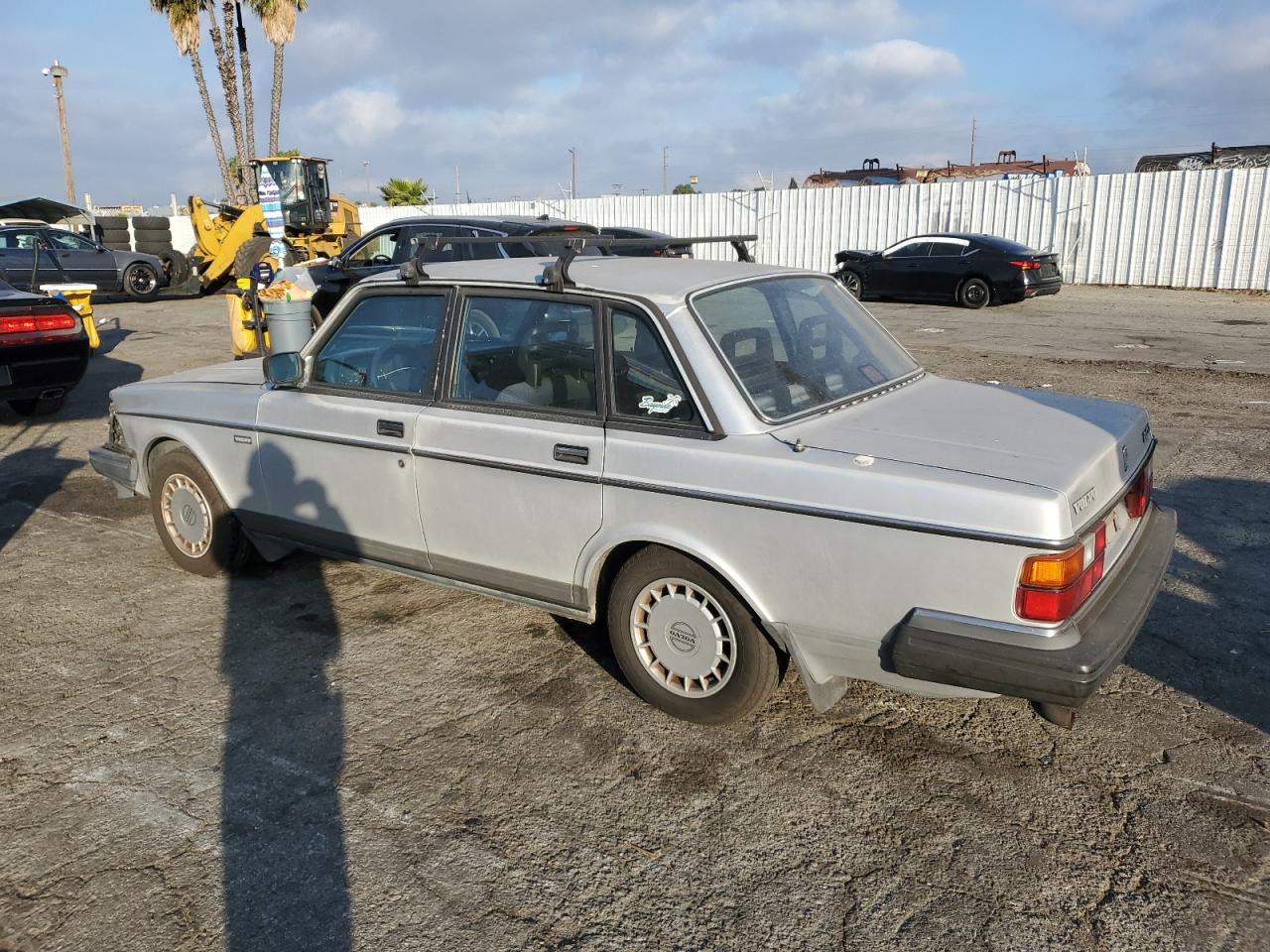 1990 Volvo 240 Series VIN YV1AA8844L1393744 Copart auction photo, front end damage thumbnail 2