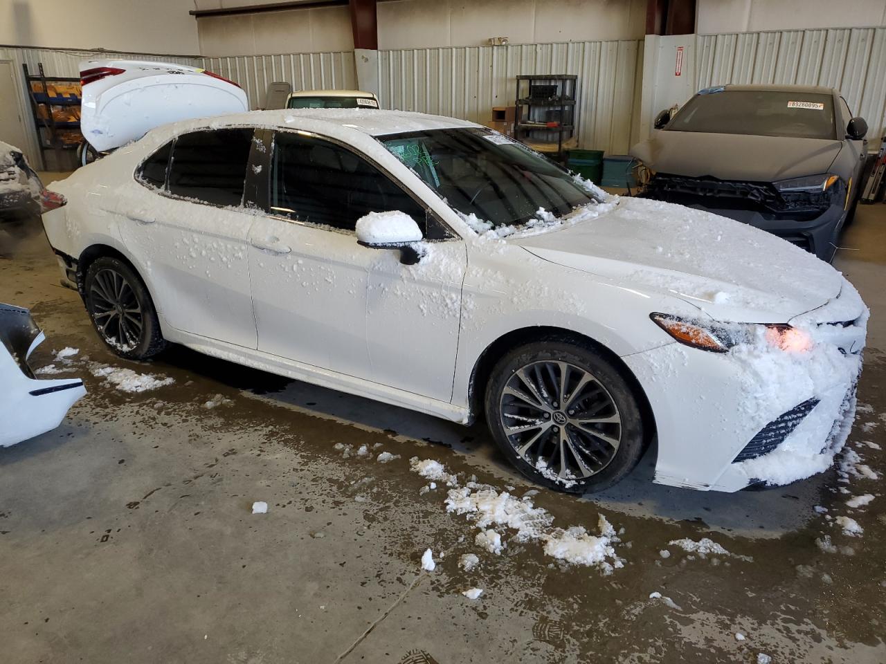 2019 Toyota Camry VIN 4T1B11HK7KU165049 Copart auction photo, rear end / front end damage thumbnail 4