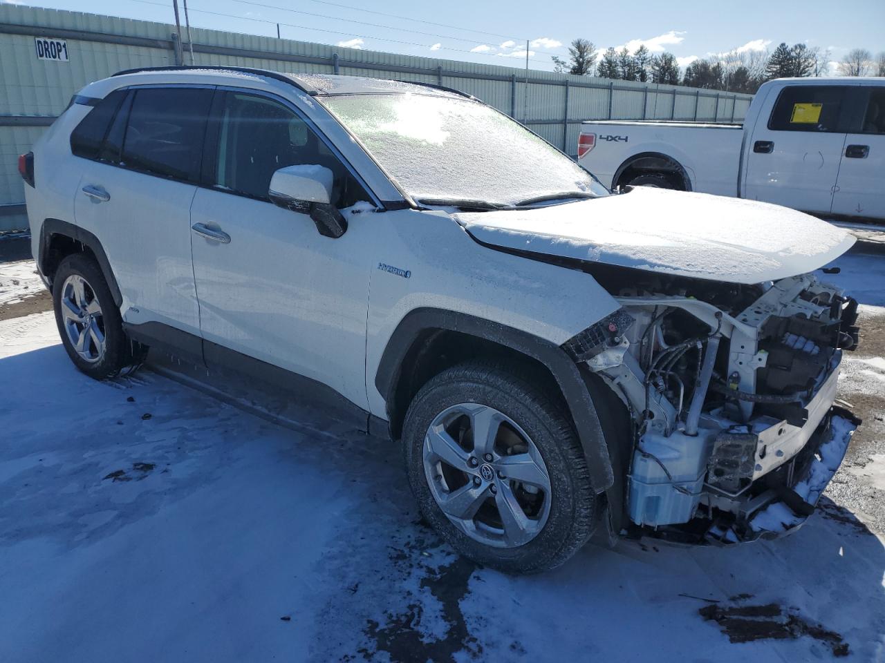 2020 Toyota RAV 4 VIN JTMDWRFV4LD547776 Copart auction photo, front end damage thumbnail 4