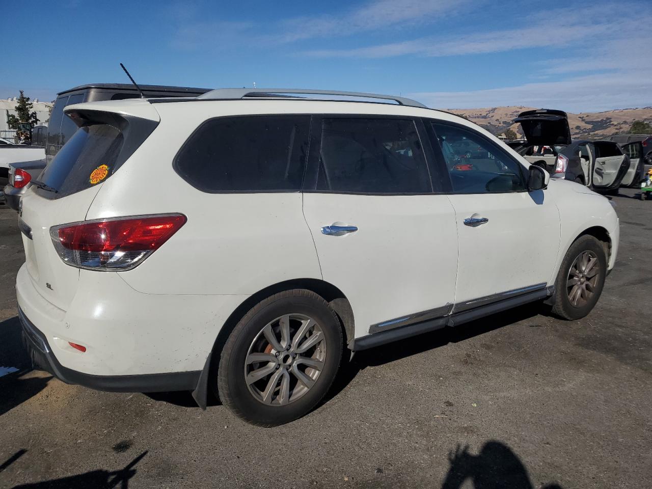 2015 Nissan Pathfinder VIN 5N1AR2MN8FC684732 Copart auction photo, side damage thumbnail 3