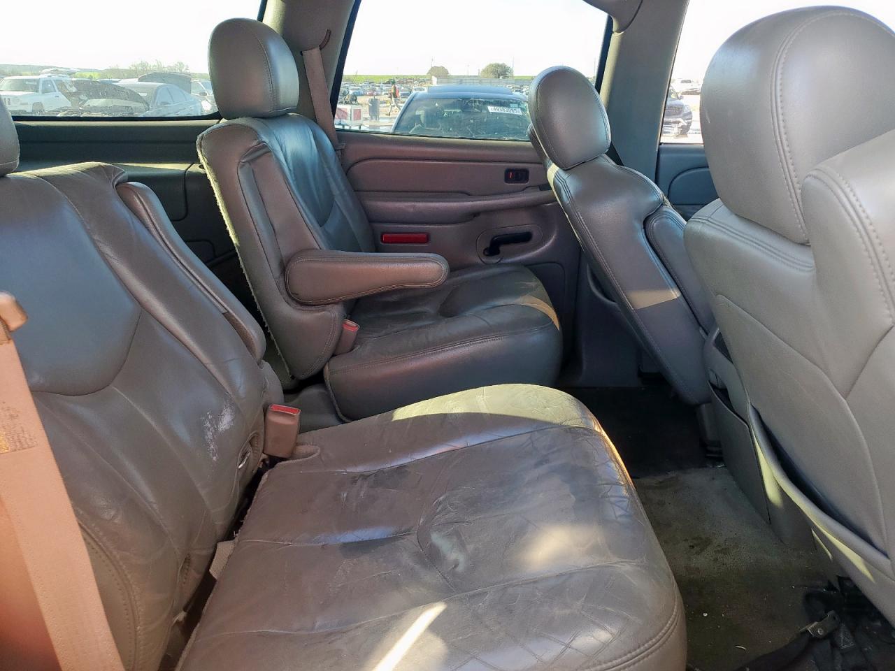 2004 GMC Yukon VIN 1GKEC13Z44R192882 Copart auction photo, front end damage thumbnail 11