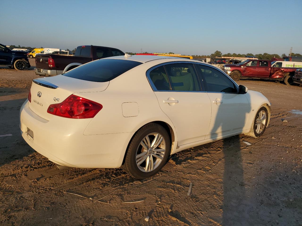 2015 Infiniti Q40 VIN JN1CV6AP4FM580208 Copart auction photo, front end damage thumbnail 3