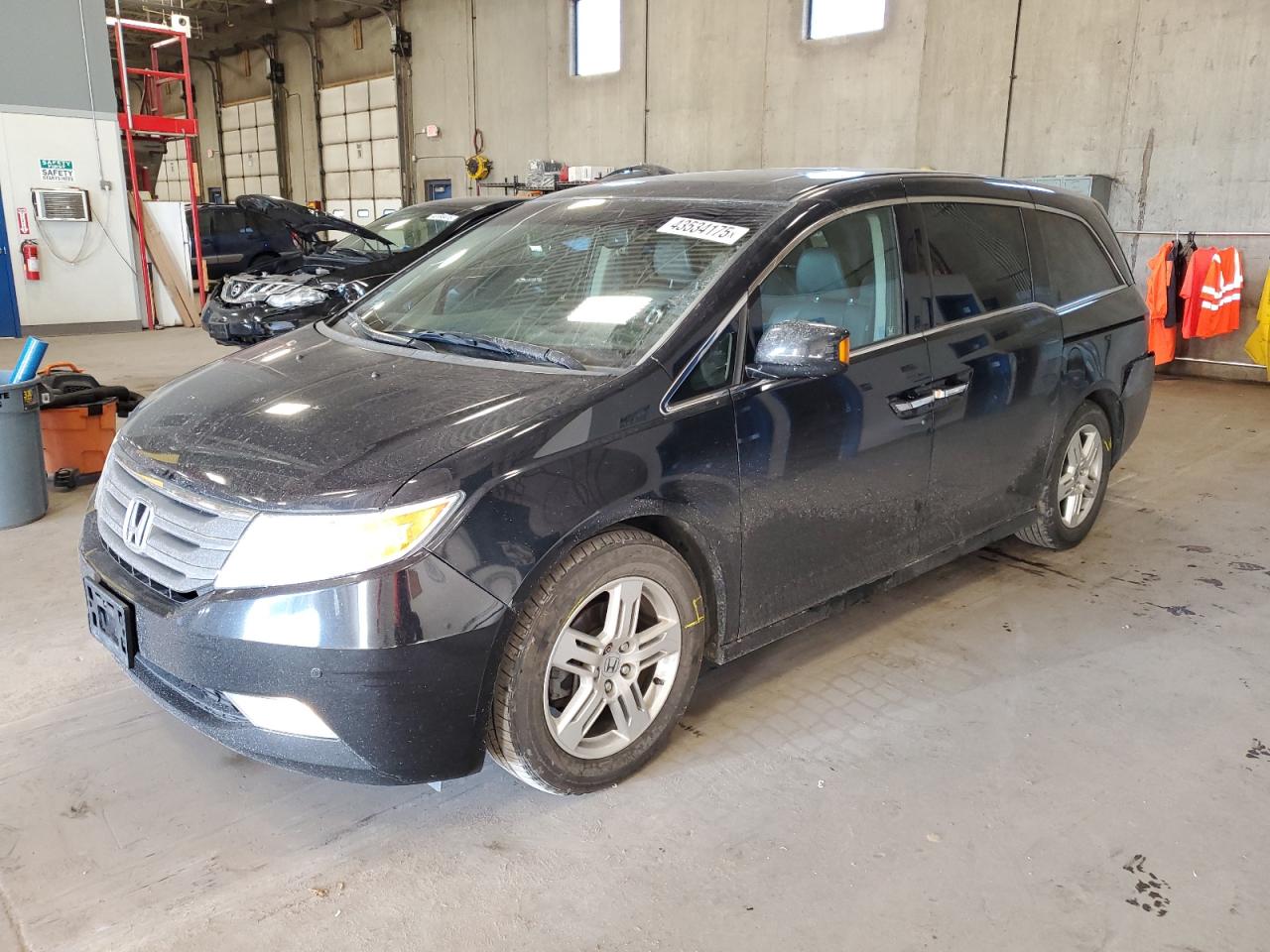 2011 Honda Odyssey VIN 5FNRL5H99BB084807
