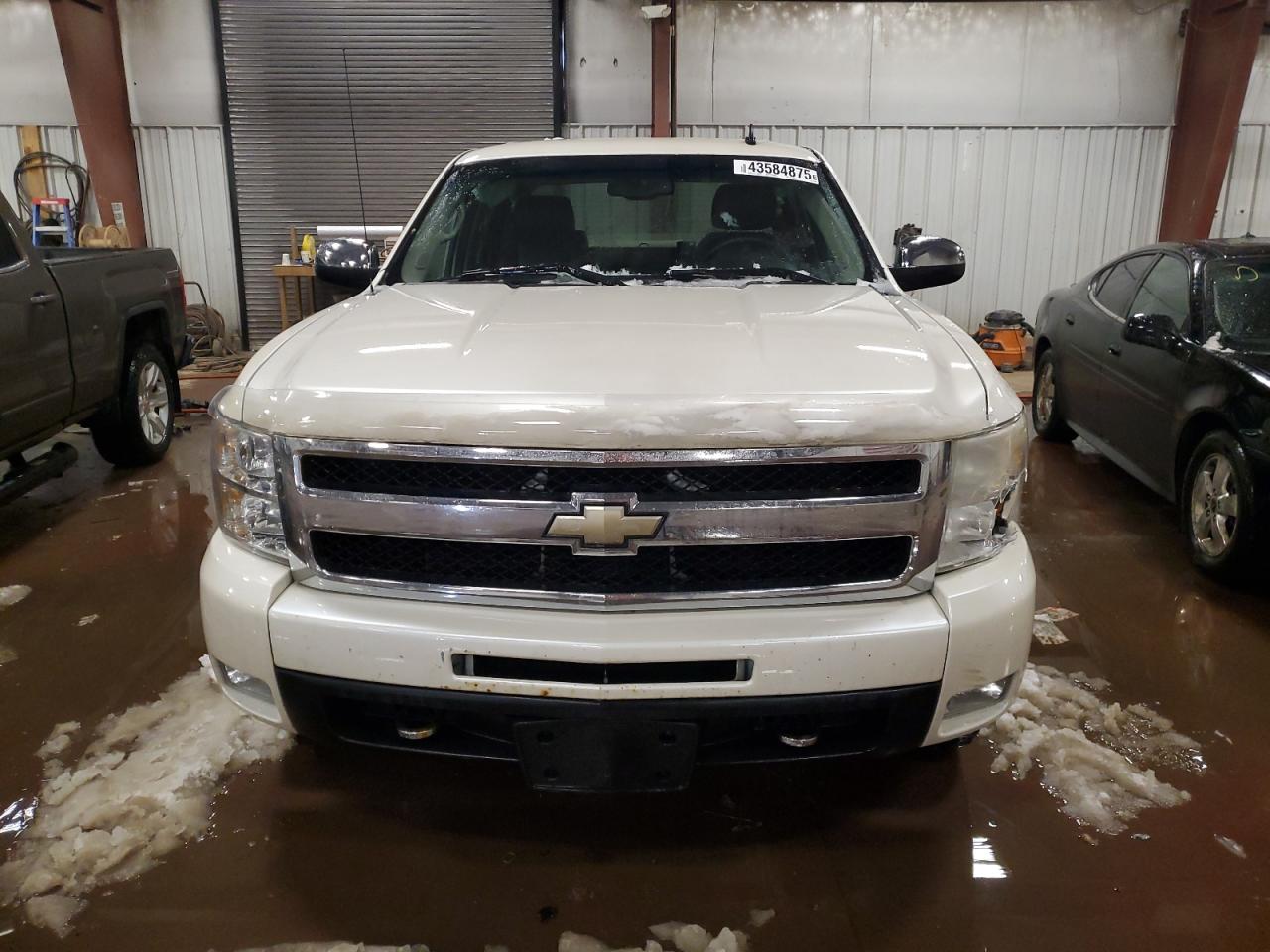 2011 Chevrolet Silverado VIN 3GCPKTE37BG157018 Copart auction photo, side damage thumbnail 5