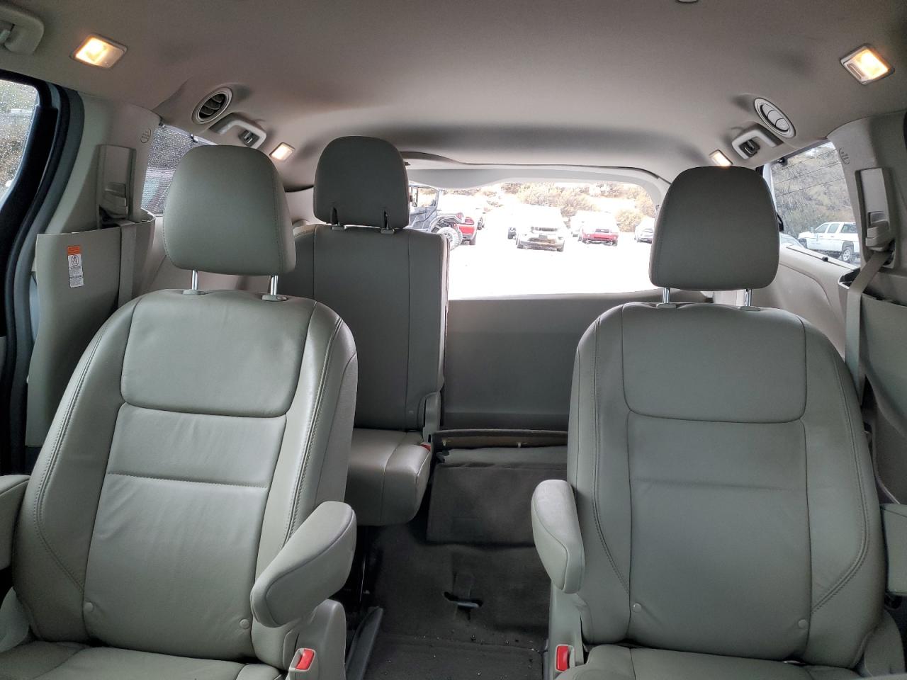 2015 Toyota Sienna VIN 5TDDK3DC0FS116659 Copart auction photo, rear end damage thumbnail 10