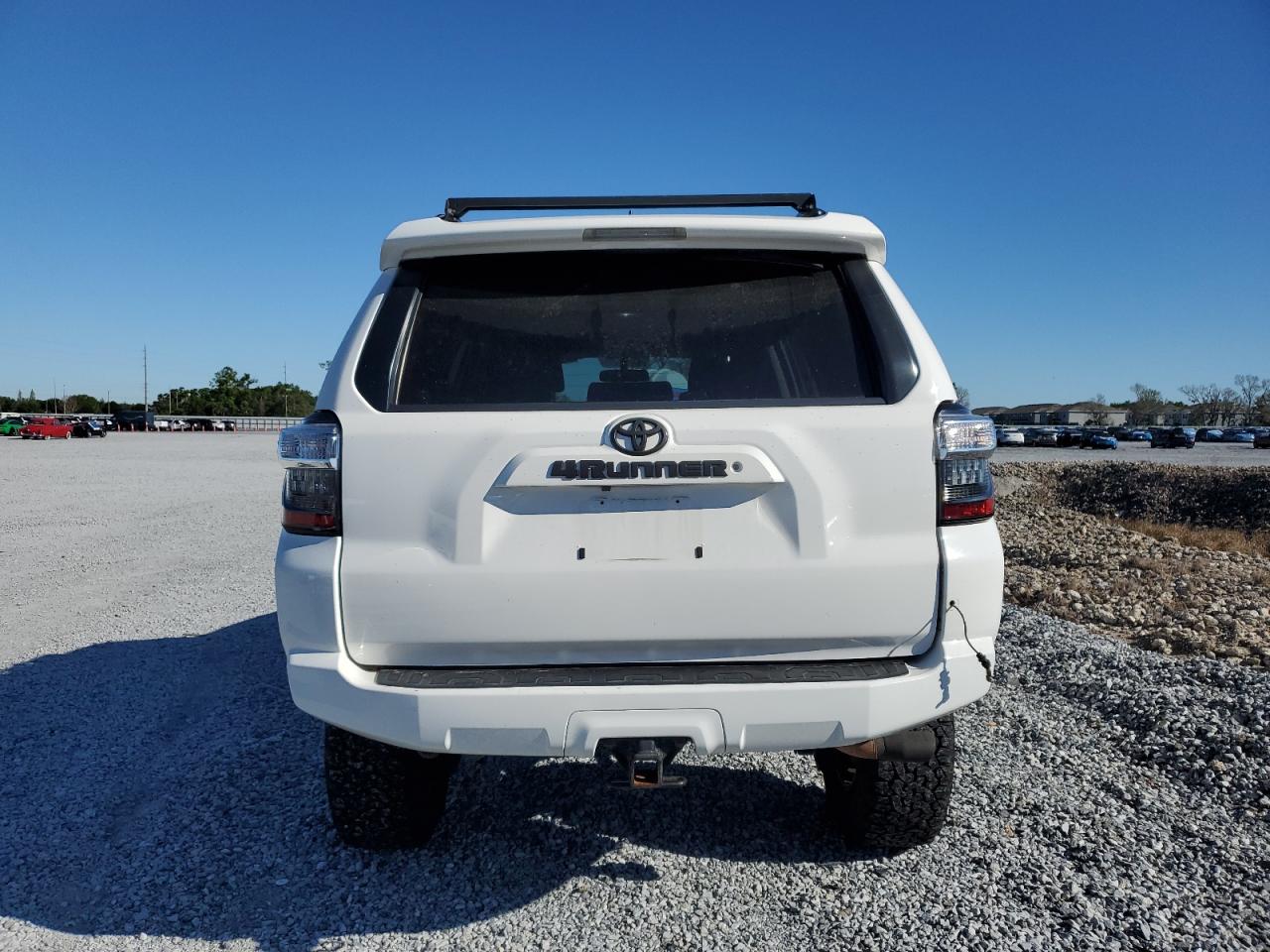 2019 Toyota 4Runner VIN JTEZU5JR7K5196882 Copart auction photo, side damage thumbnail 6