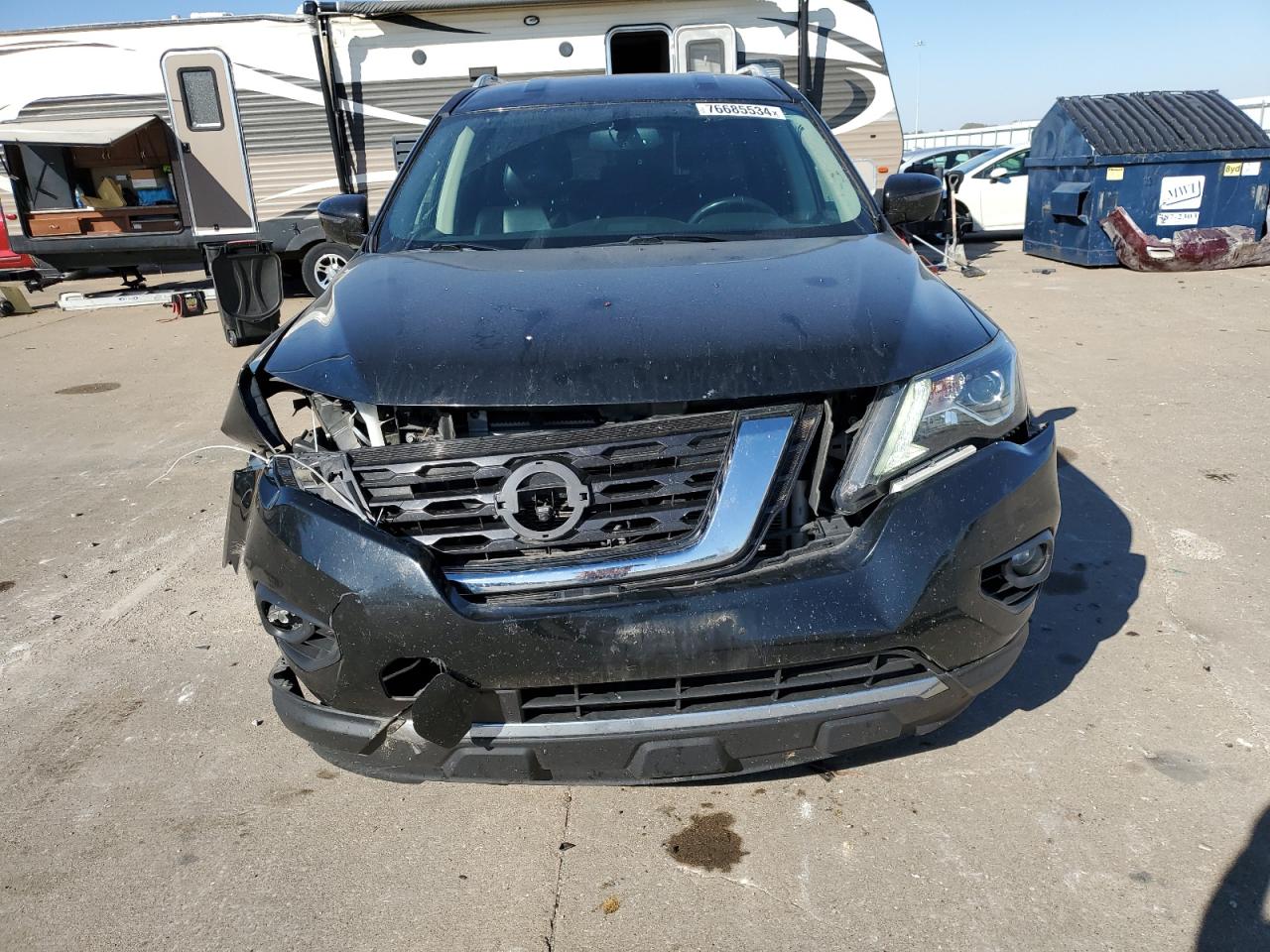 2019 Nissan Pathfinder VIN 5N1DR2MNXKC633272 Copart auction photo, front end / minor dent/scratches damage thumbnail 5